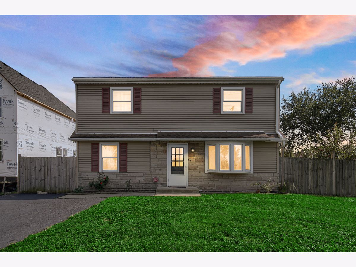  For Sale Carol Stream Illinois, 25W277 Doris Avenue