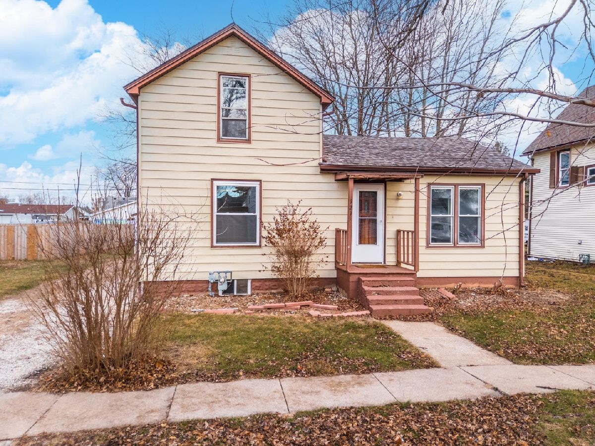  For Sale Forrest Illinois, 121 James Street