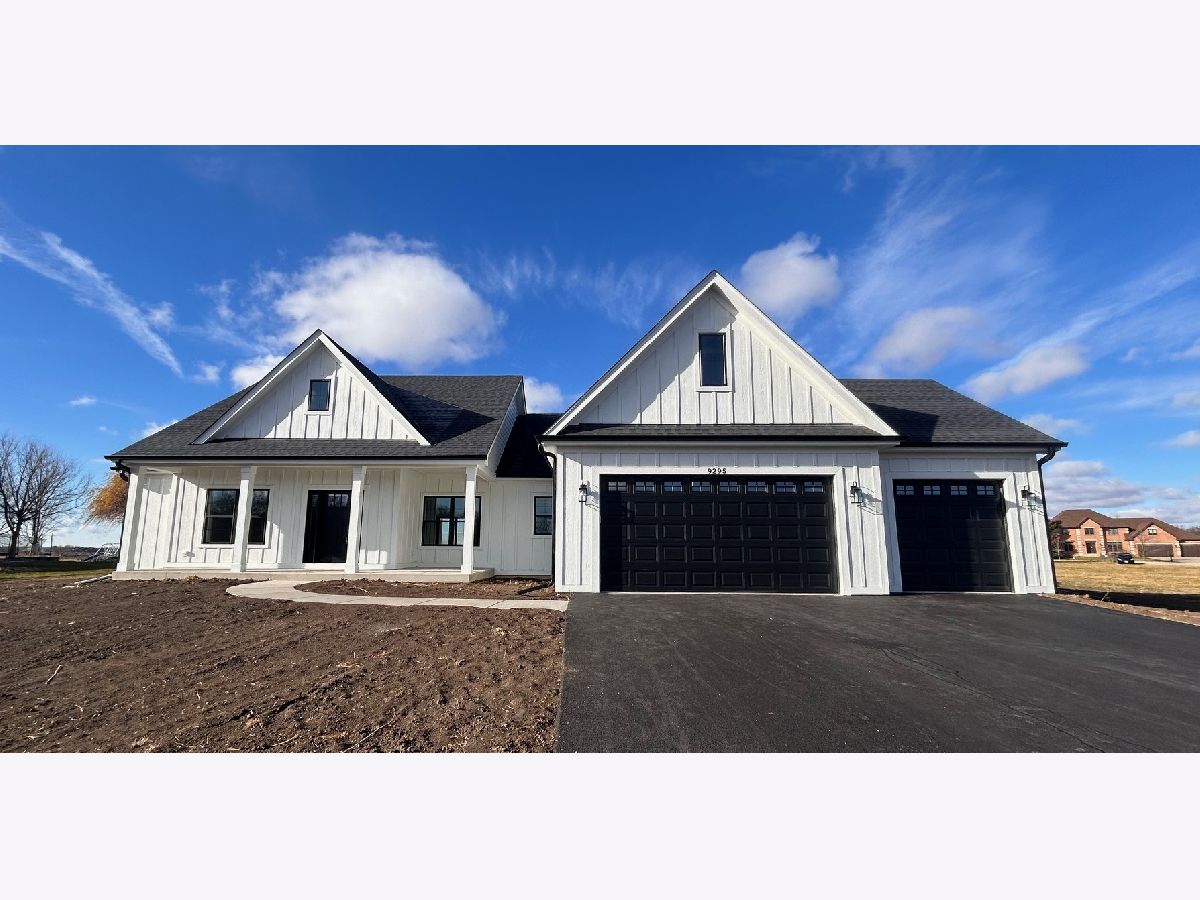  For Sale Newark Illinois, 9295 Stonewall Drive