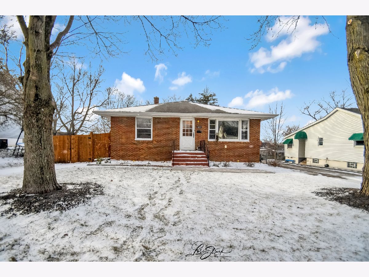  For Sale Joliet Illinois, 1009 Helen Avenue