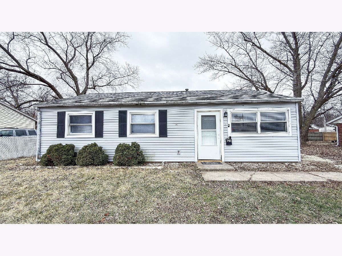  For Sale Champaign Illinois, 1703 Hedge Road