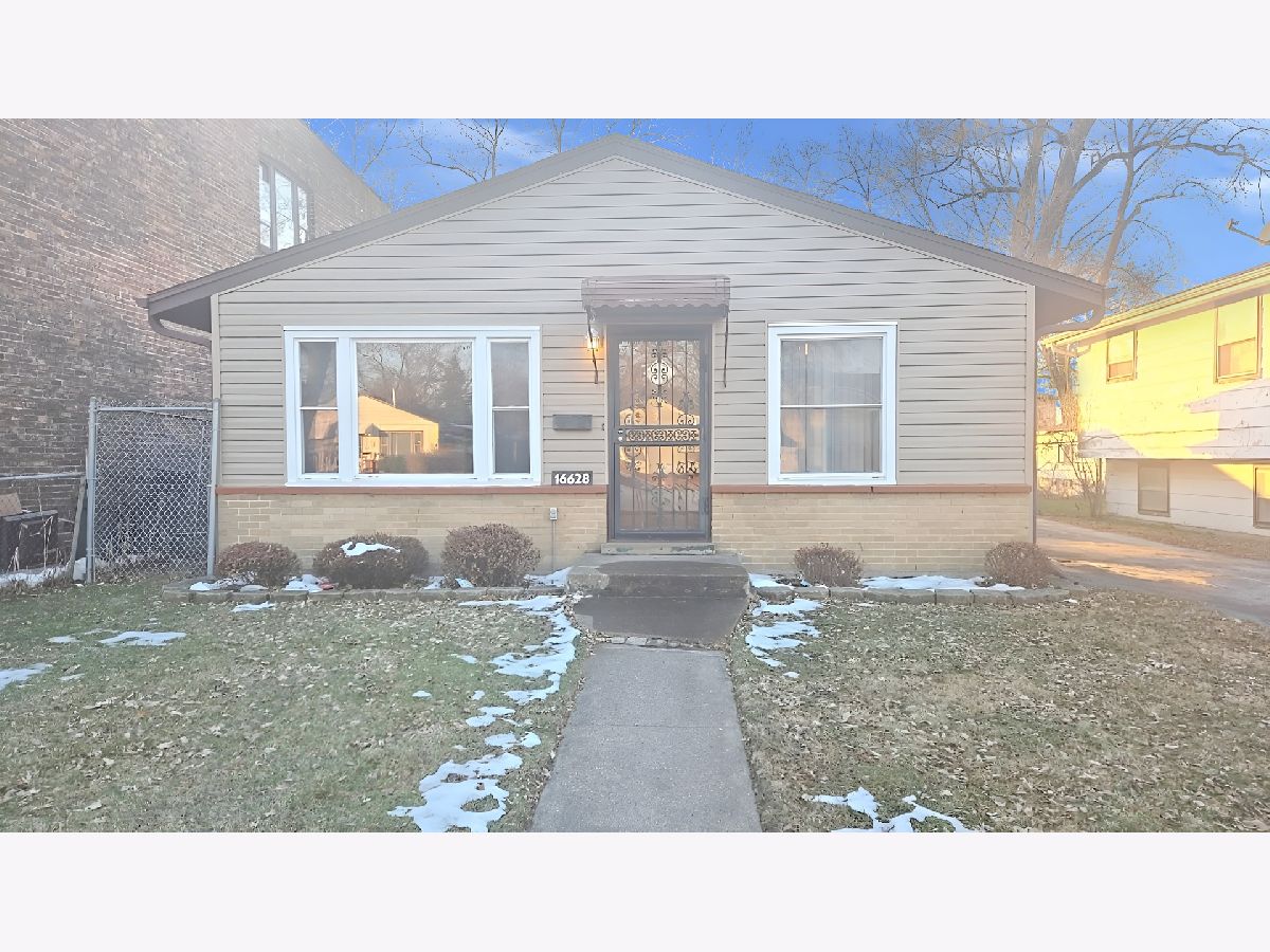  For Sale Markham Illinois, 16628 Winchester Avenue