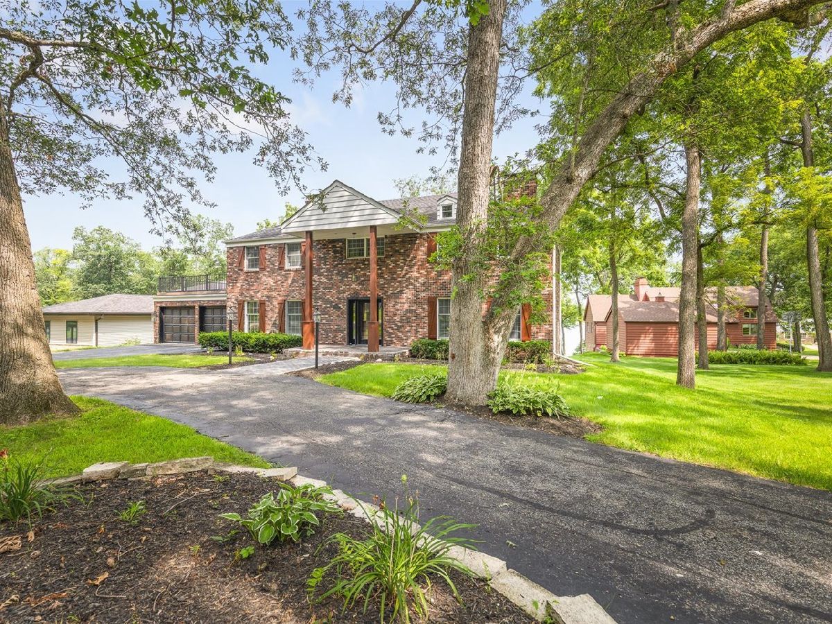  For Sale Davis Illinois, 1927 Baintree Road