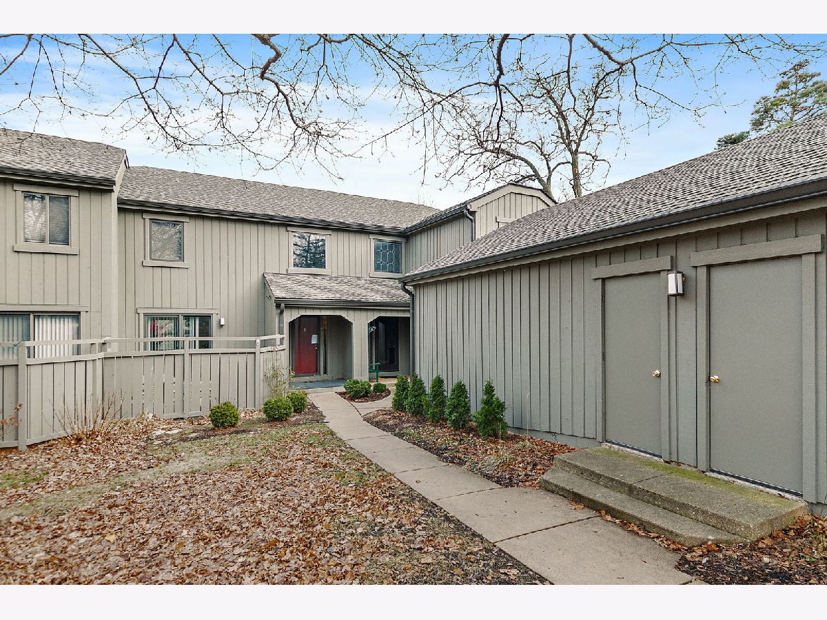  For Sale Lake Barrington Illinois, 225 Shoreline Road