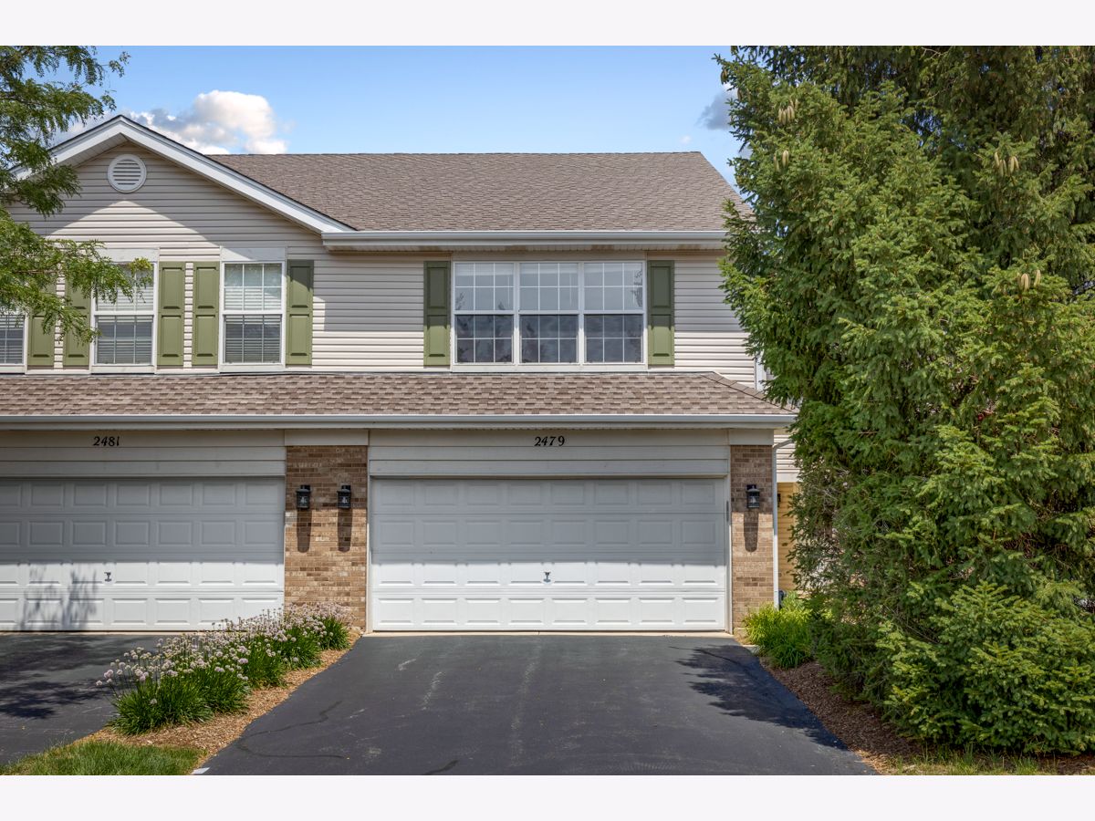 Townhomes & Condos Rented Park Avenue Aurora Illinois, 2479 Stoughton