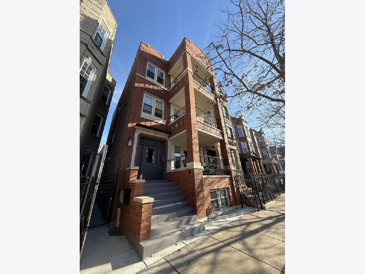  Rented Chicago Illinois, 927 Mozart