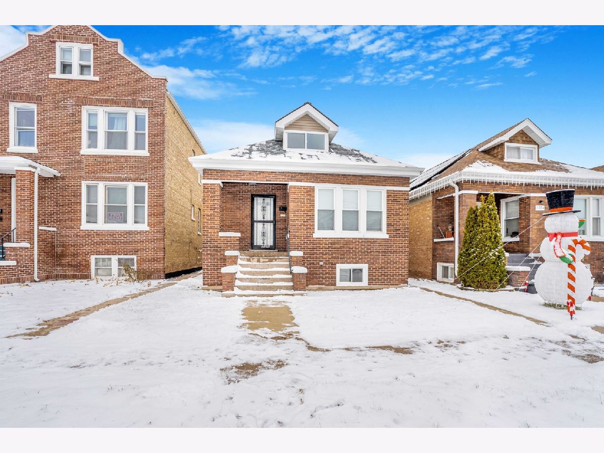  For Sale Chicago Illinois, 5526 Albany Avenue