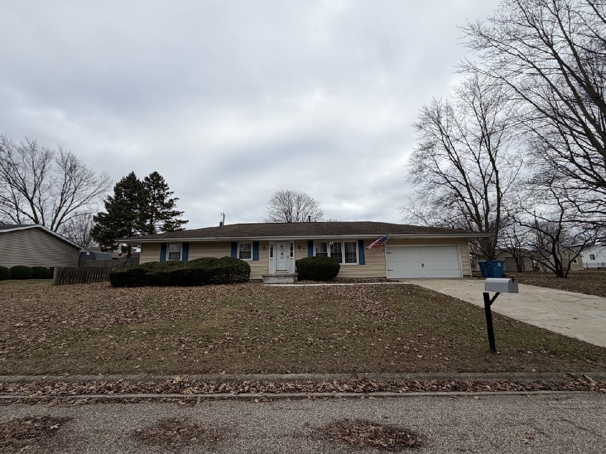  Sold Monticello Illinois, 805 Adams