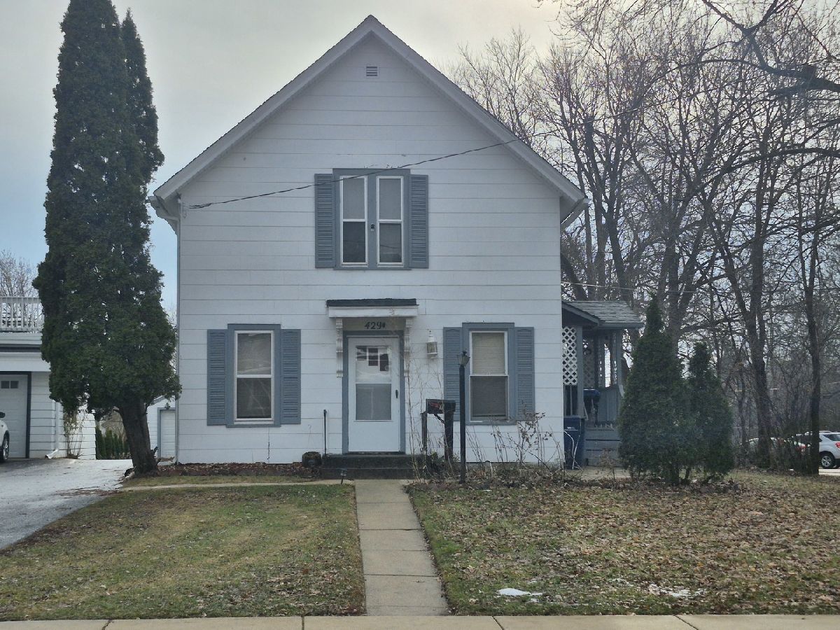  For Rent Elgin Illinois, 429 South