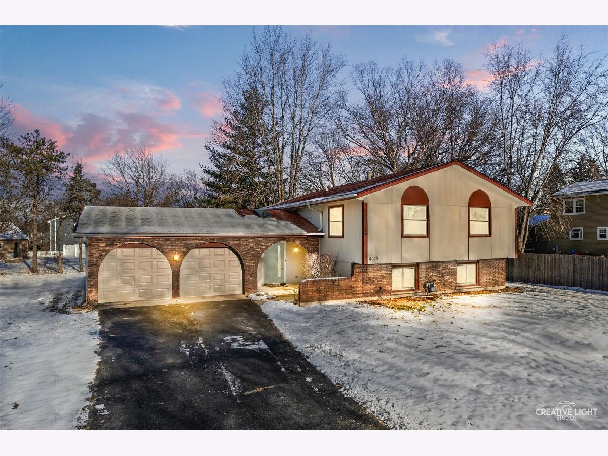  For Sale Naperville Illinois, 425 Carriage Hill Road