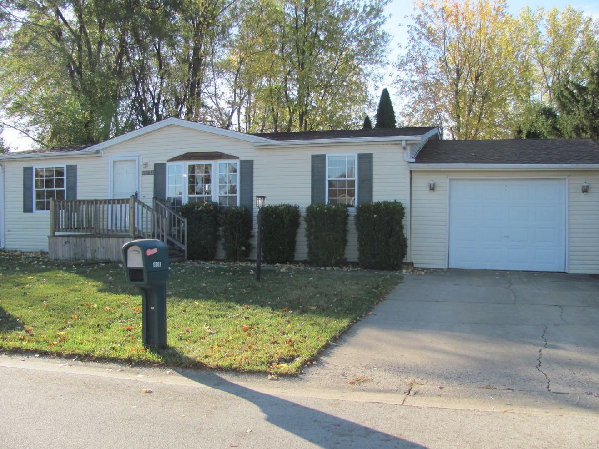  For Sale Roscoe Illinois, 5383 Mahogany Lane