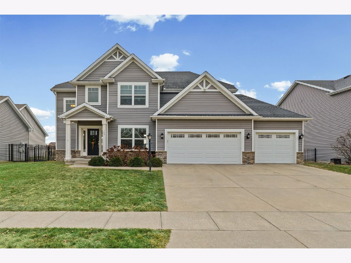 Homes For Sale Prairie Meadows Savoy Illinois, 309 London Way