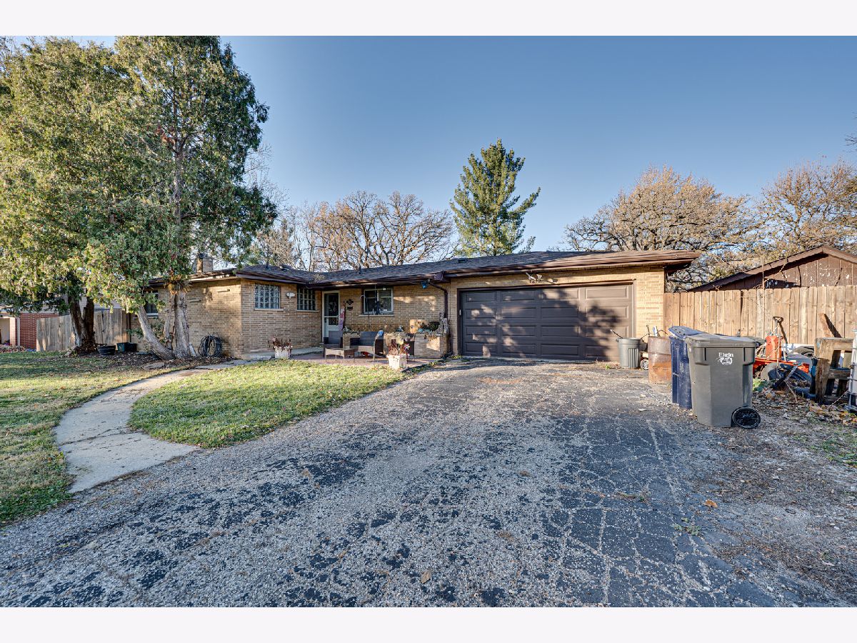 Homes & Condominiums For Sale Century Oaks Elgin Illinois, 1212 Century Oaks Drive