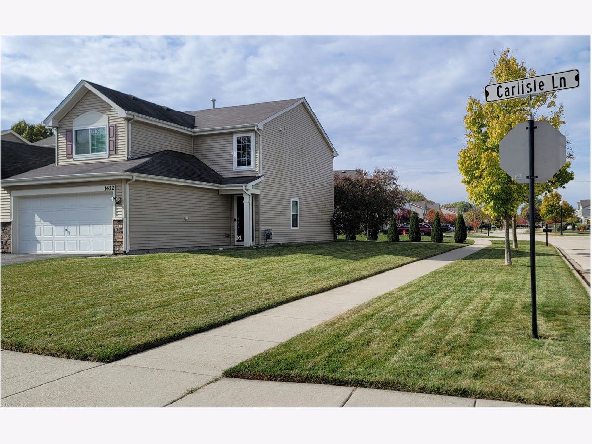  For Sale Hampshire Illinois, 1422 Carlisle Lane