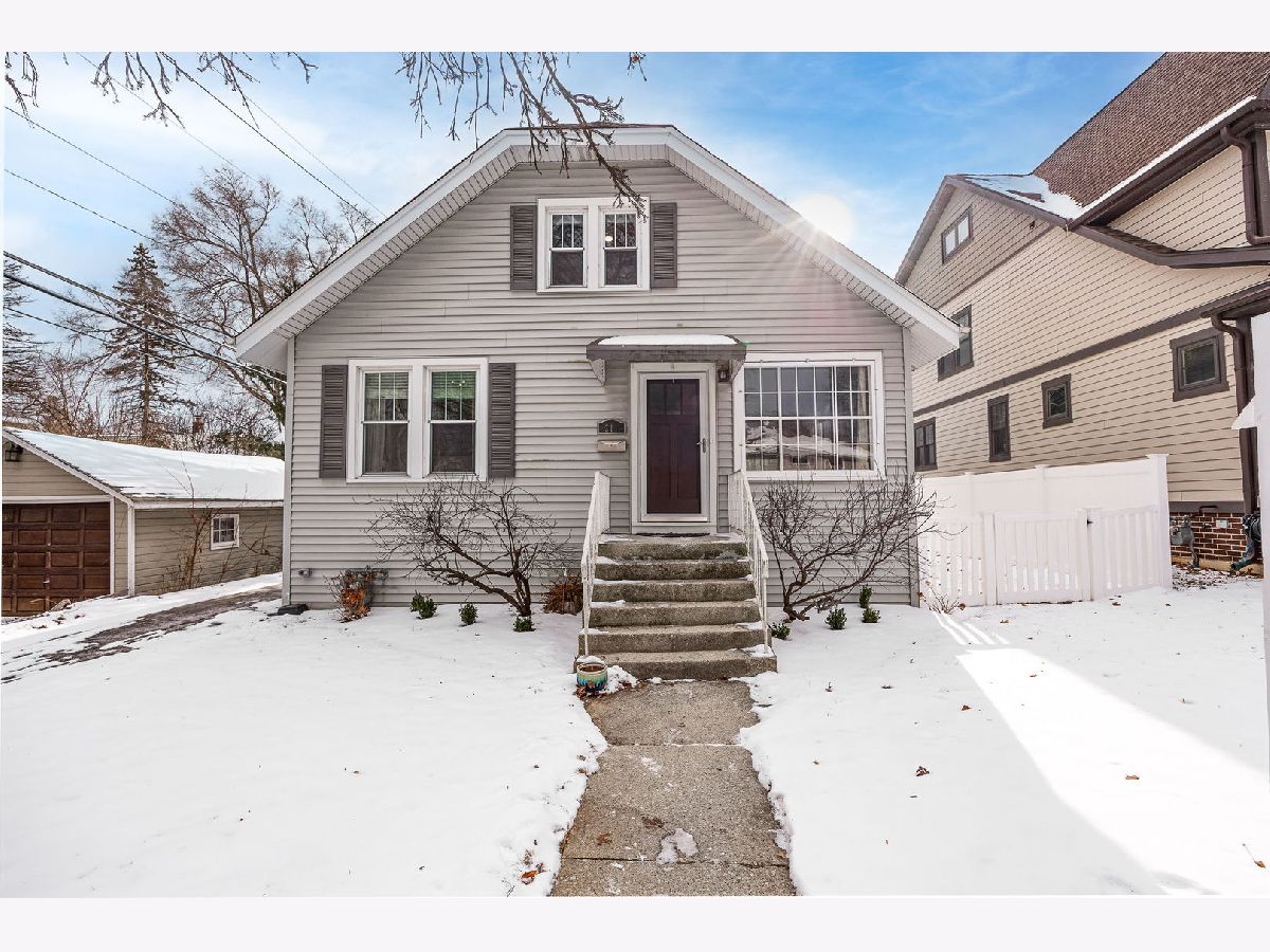  For Sale Downers Grove Illinois, 211 7th Street