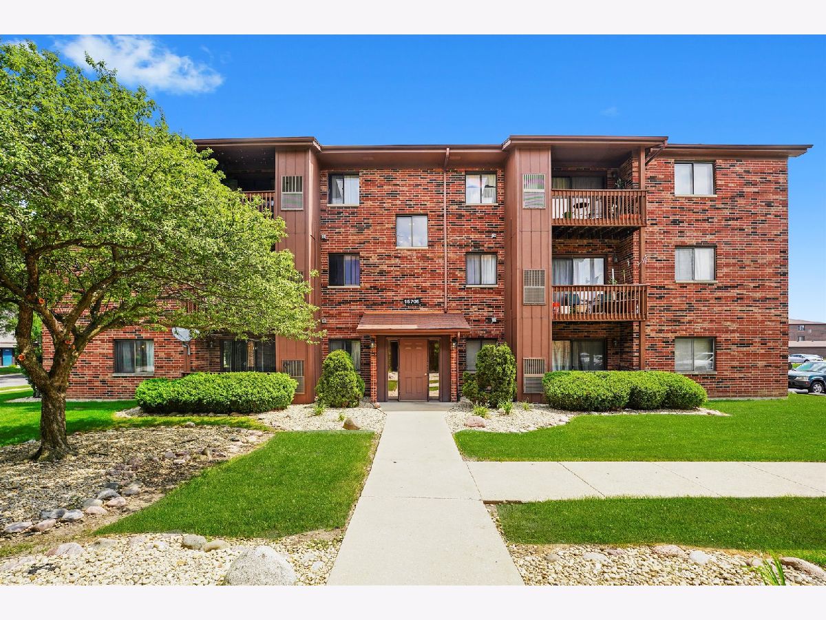  For Sale Oak Forest Illinois, 15705 Peggy Lane