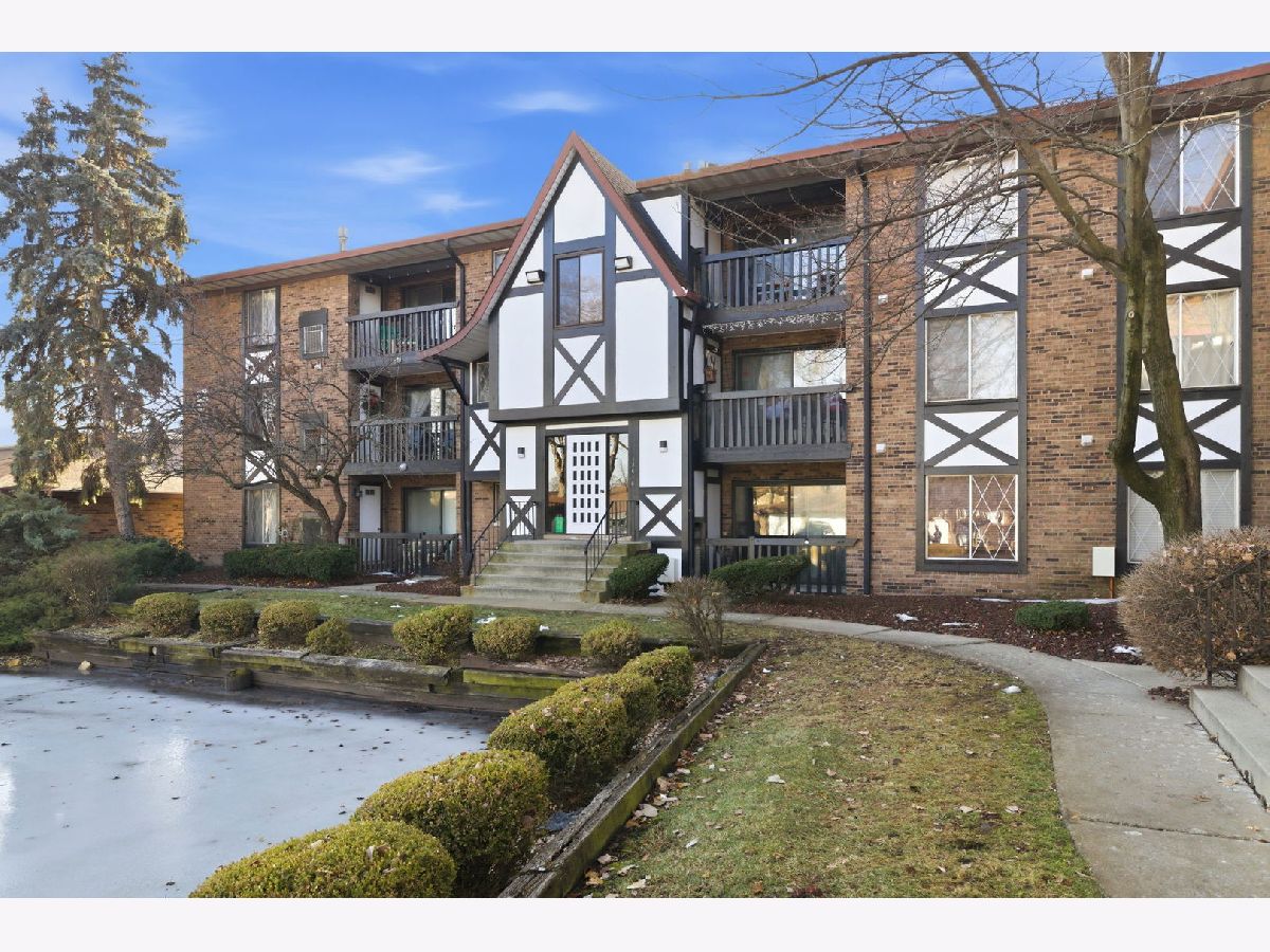  For Sale Crestwood Illinois, 13616 Royal Court