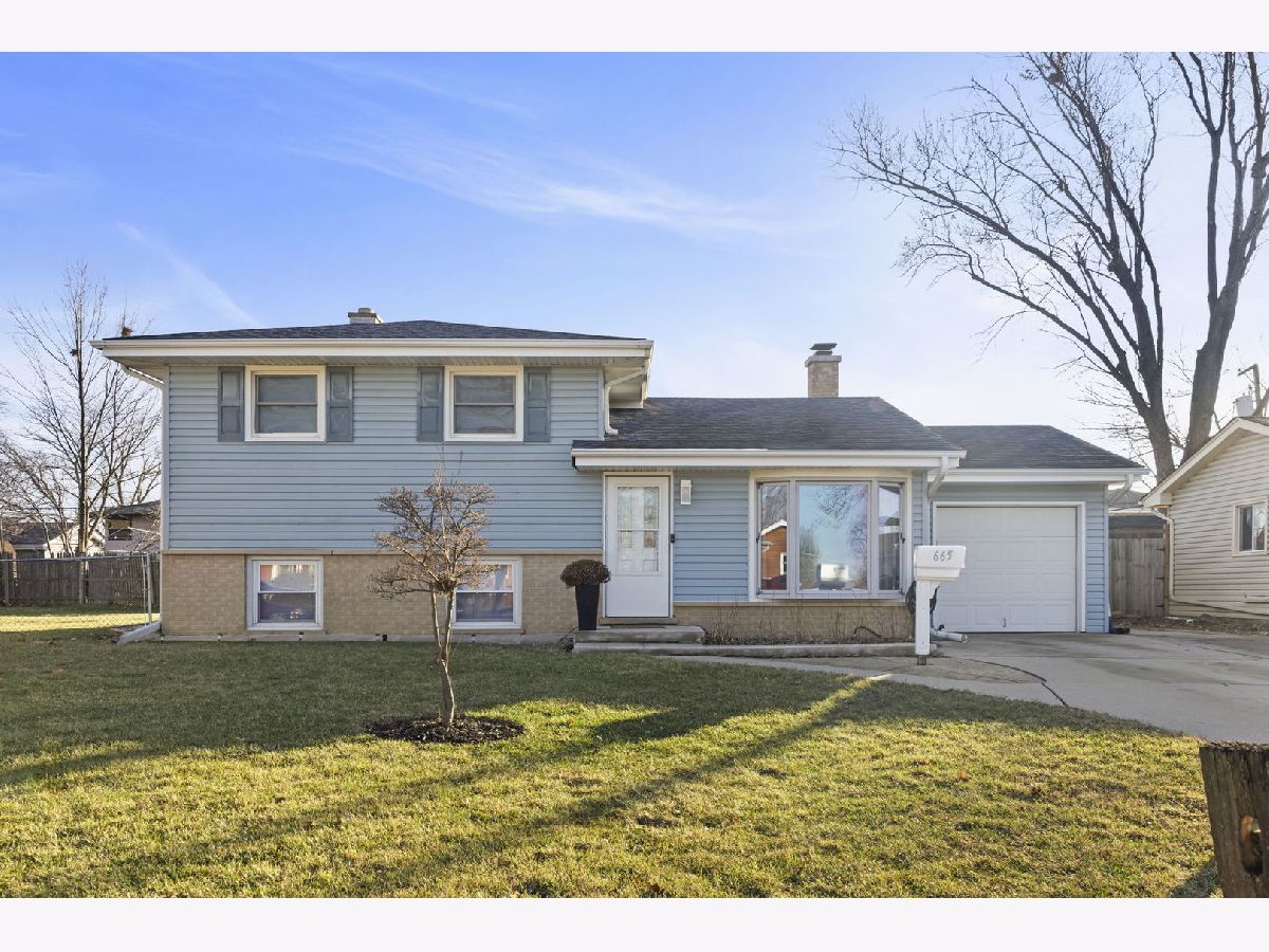 For Sale Addison Illinois, 665 Lake Manor Drive