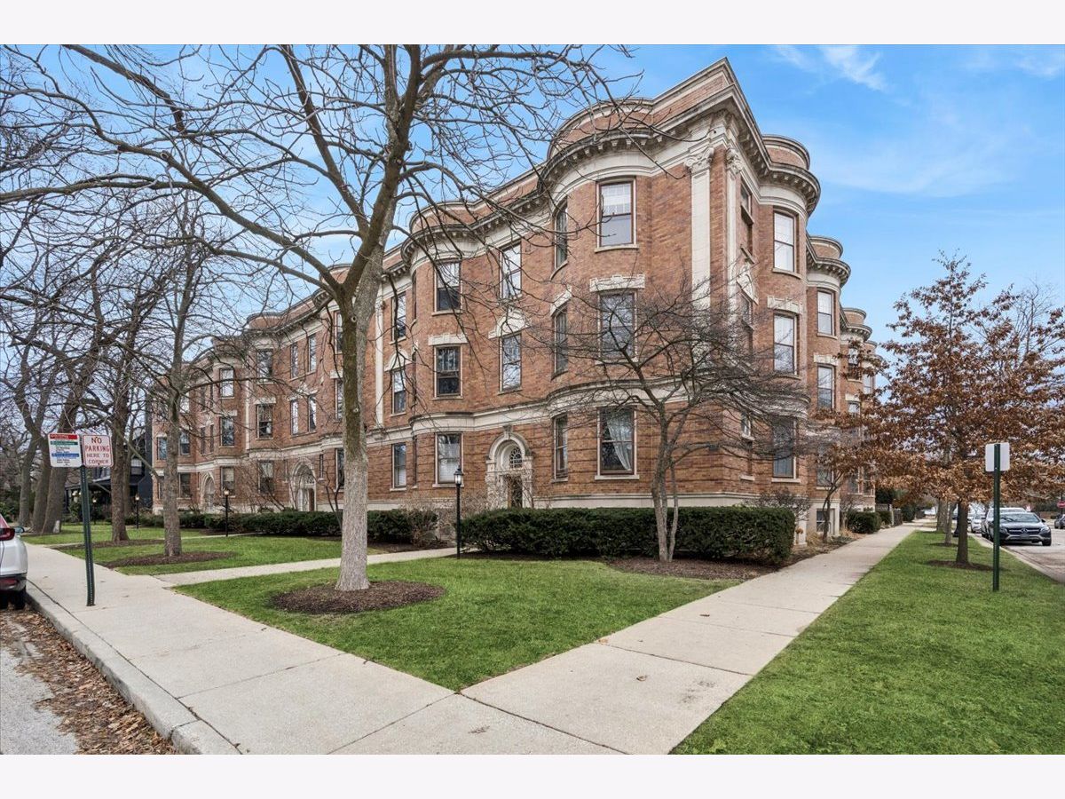 For Sale Evanston Illinois, 1201 Michigan Avenue