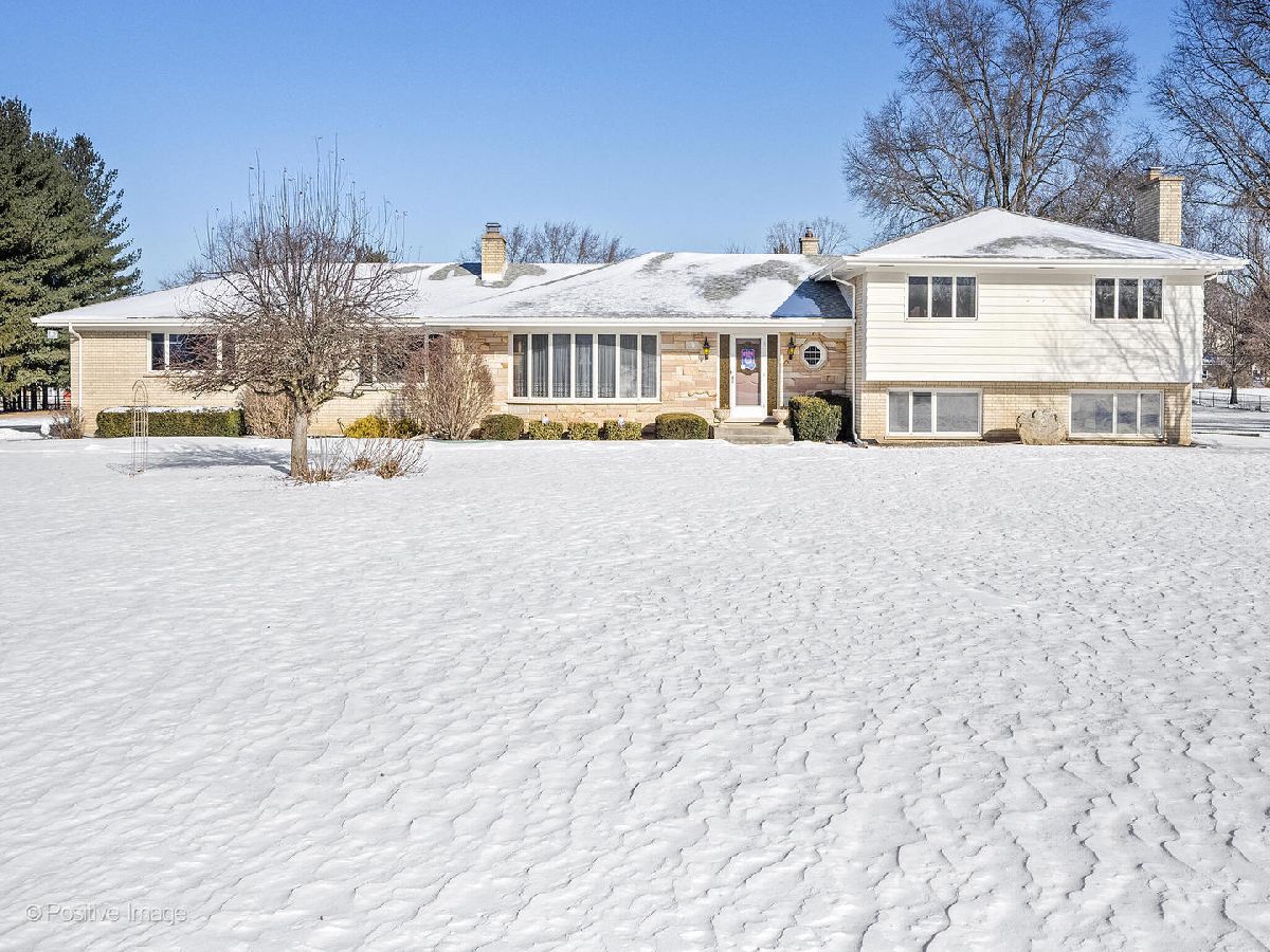  For Sale West Chicago Illinois, 28W472 Cape Avenue