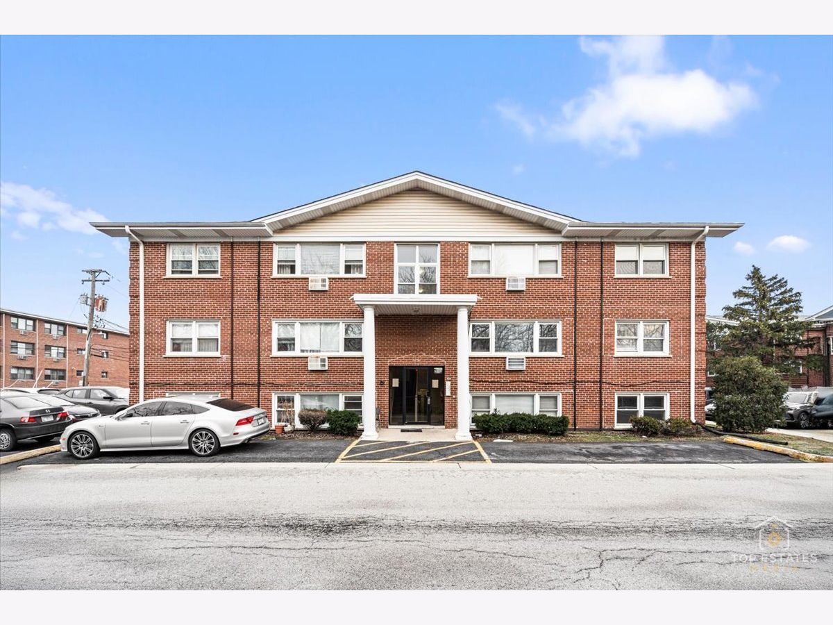  For Sale Schiller Park Illinois, 10154 Hartford Court