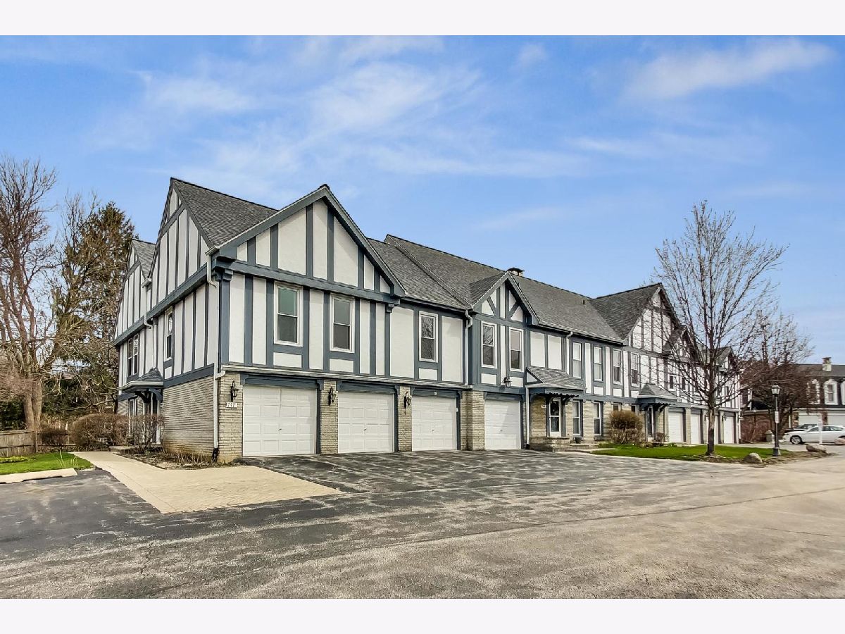  For Sale Libertyville Illinois, 747 Garfield Avenue