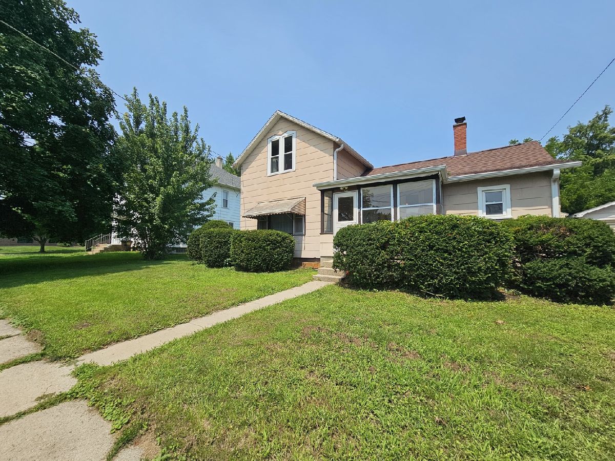 For Sale Morrison Illinois, 302 Park Street