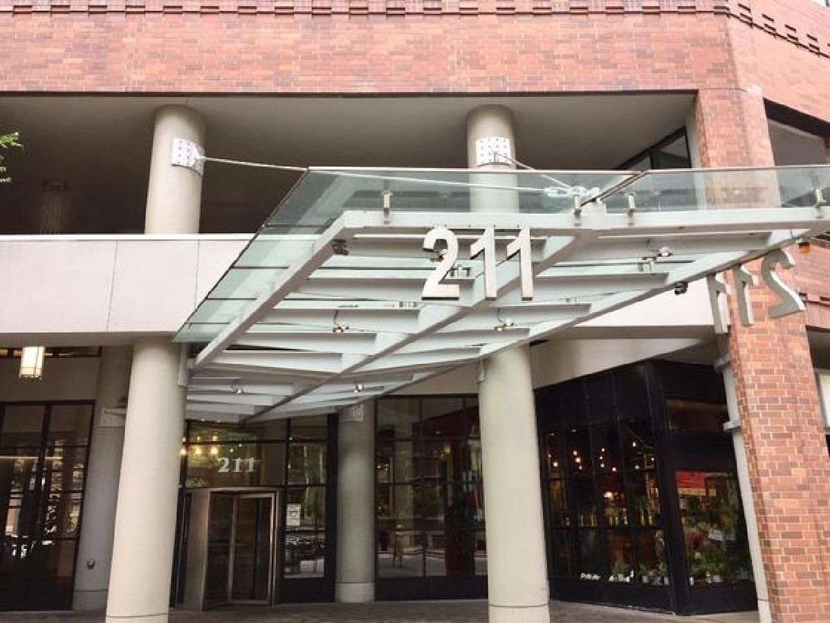 Condominiums For Rent Grand Ohio Chicago Illinois, 211 Ohio