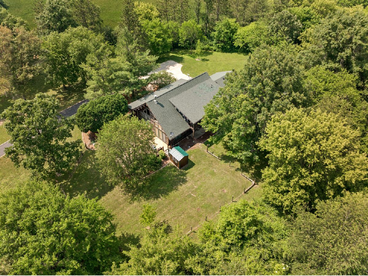  For Sale Woodstock Illinois, 17515 Deep Cut Road