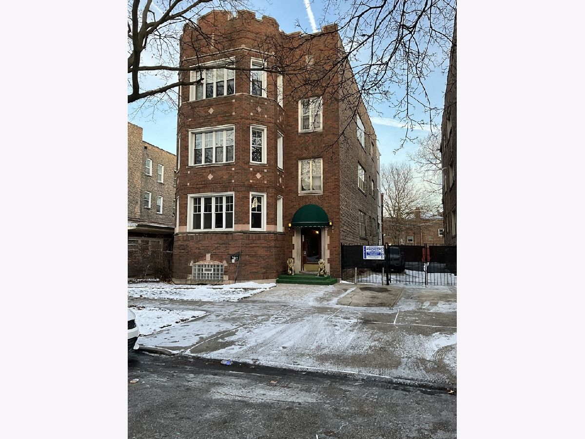  Rented Chicago Illinois, 7817 Phillips