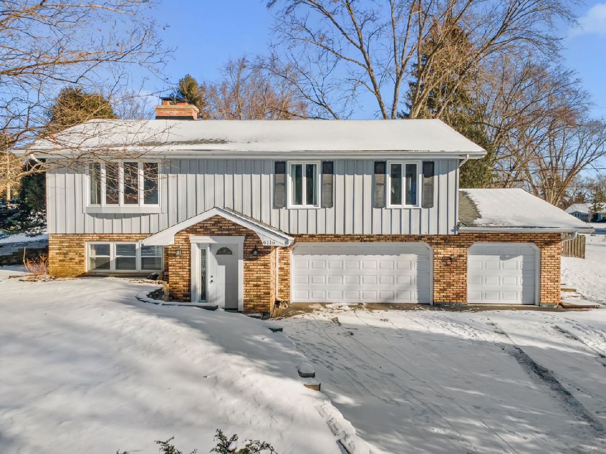  For Sale Crystal Lake Illinois, 6116 Running Iron Drive