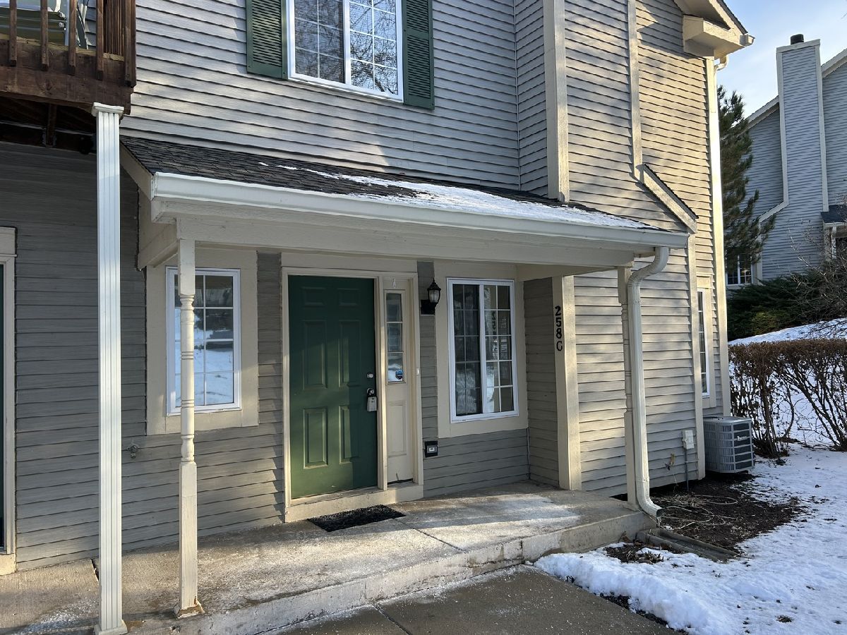  For Sale South Elgin Illinois, 258 Windsor Court