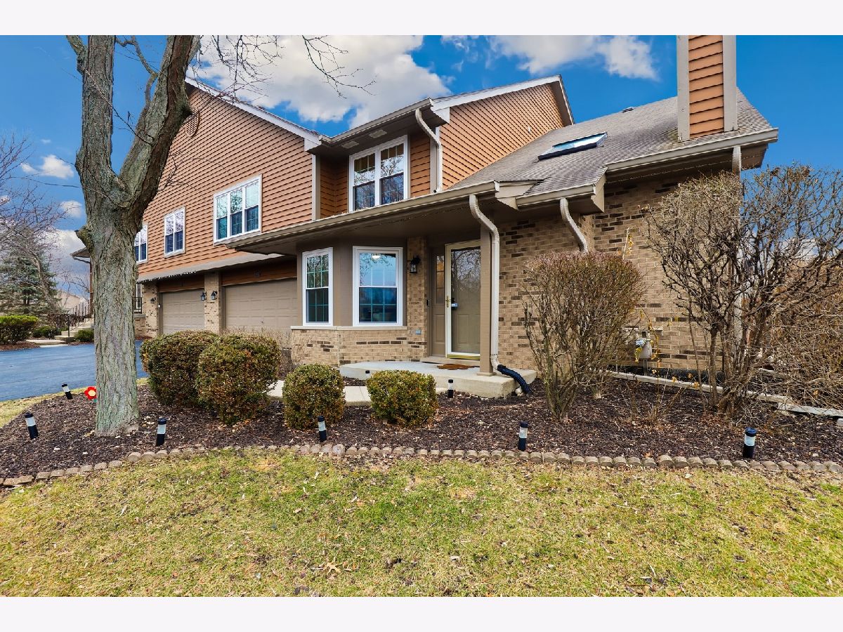  For Sale Darien Illinois, 8076 Capra Trail