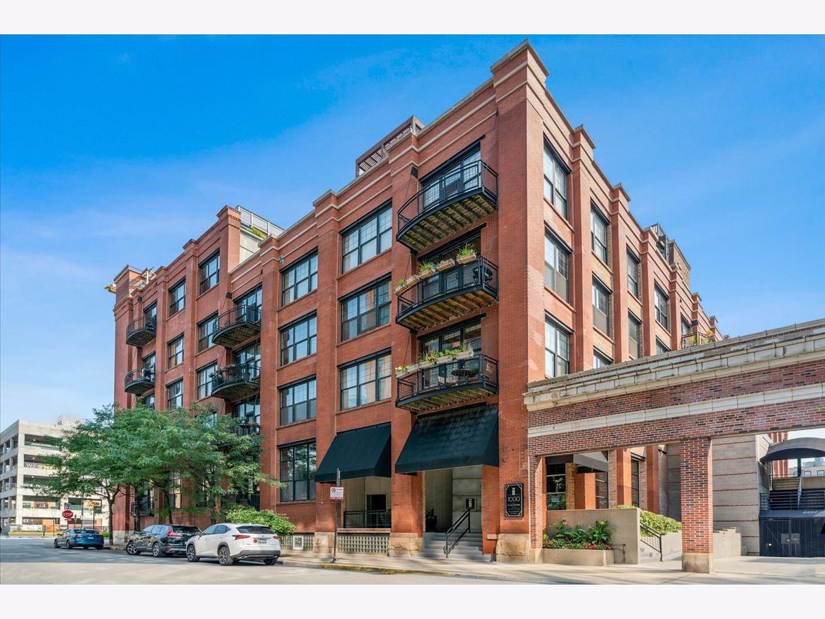  Sold Chicago Illinois, 1000 Washington