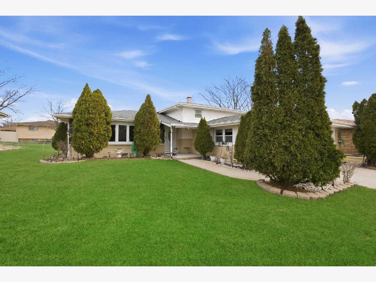  For Sale Oak Forest Illinois, 6252 157th Street