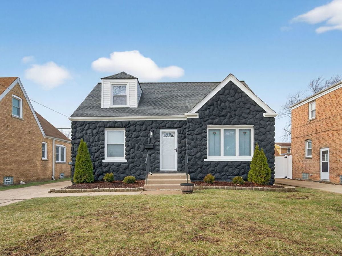  For Sale Chicago Illinois, 6046 Oriole Avenue