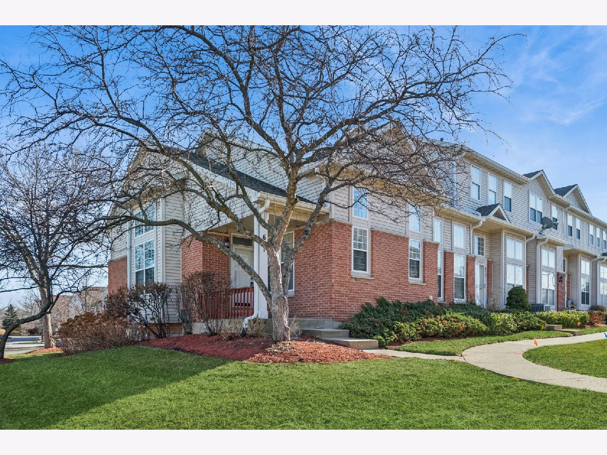  For Sale Addison Illinois, 651 Georgian Court