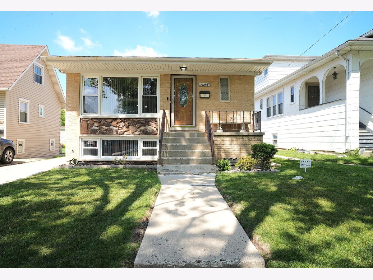  For Sale Berkeley Illinois, 1428 1/2 Ashbel Avenue