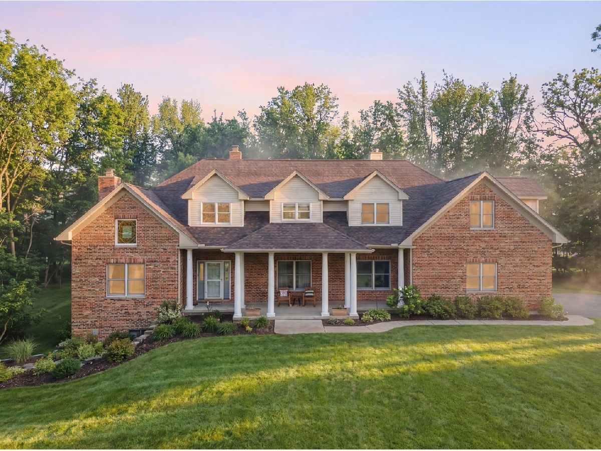  For Sale Dixon Illinois, 307 Knollwood Drive