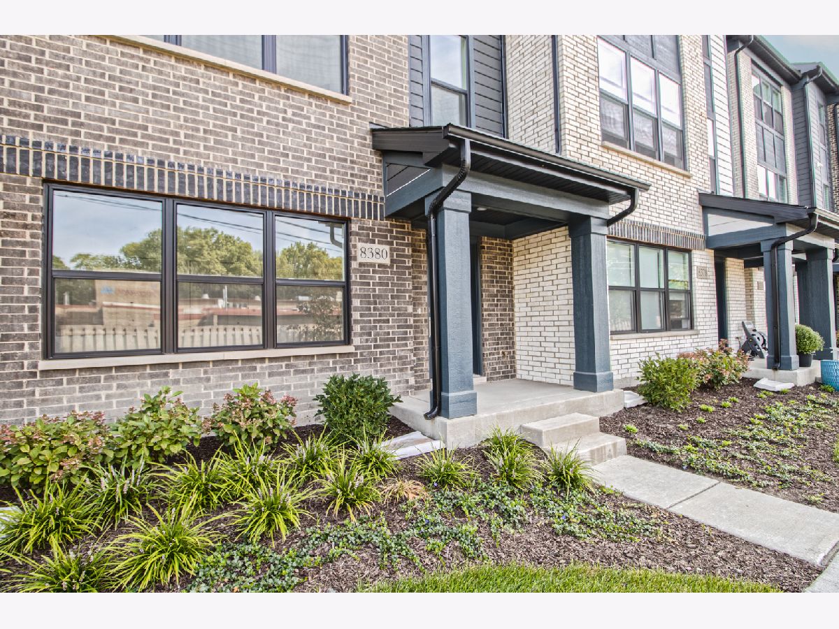  For Sale Morton Grove Illinois, 8380 Miami Avenue