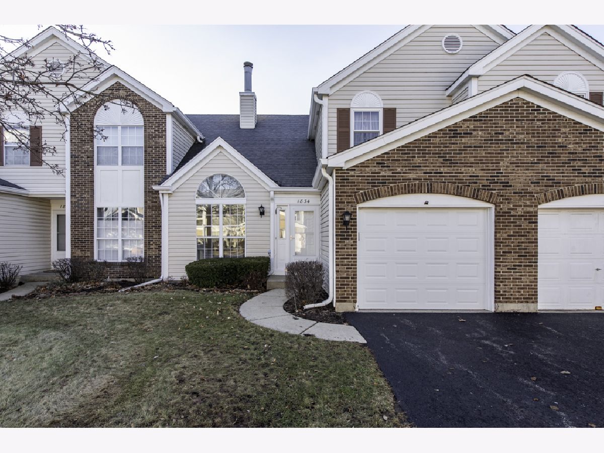  For Sale Gurnee Illinois, 1834 Arbor Court