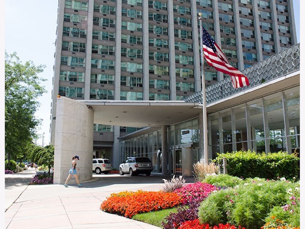  Rented Chicago Illinois, 3600 Lake Shore