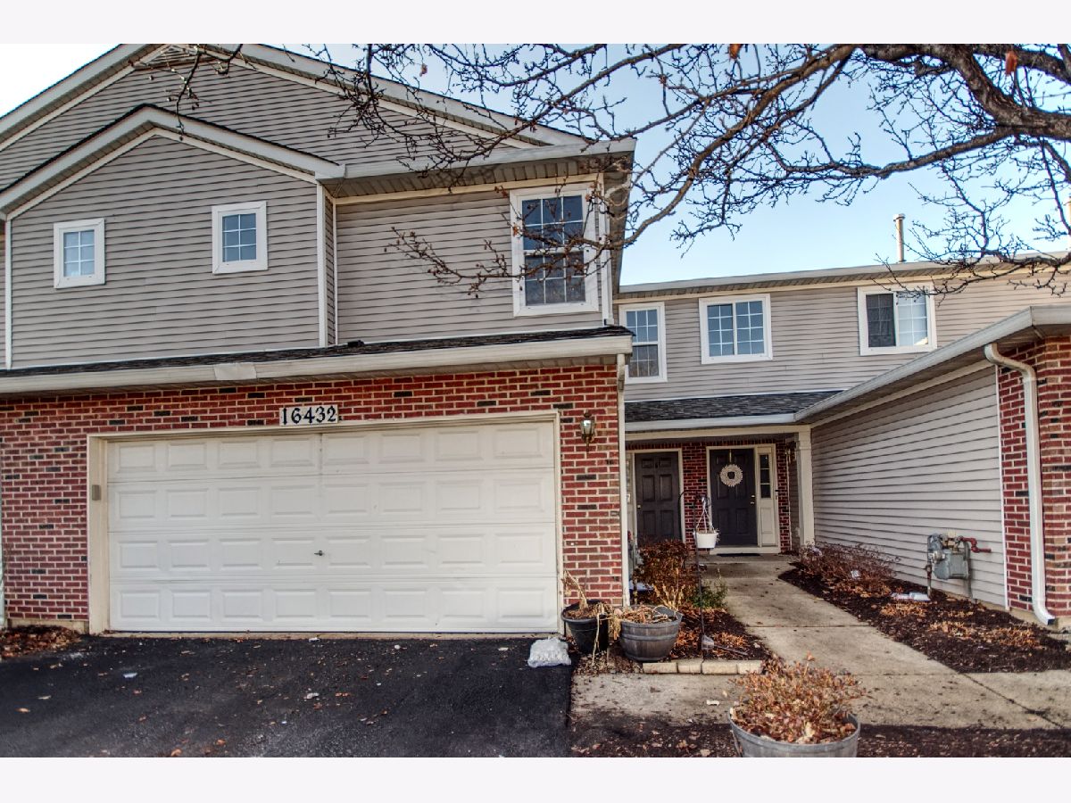  For Sale Crest Hill Illinois, 16432 Club Court