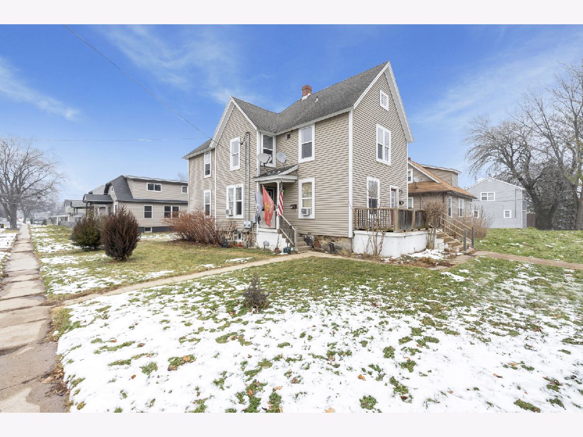  For Sale Woodstock Illinois, 118 Donovan Avenue