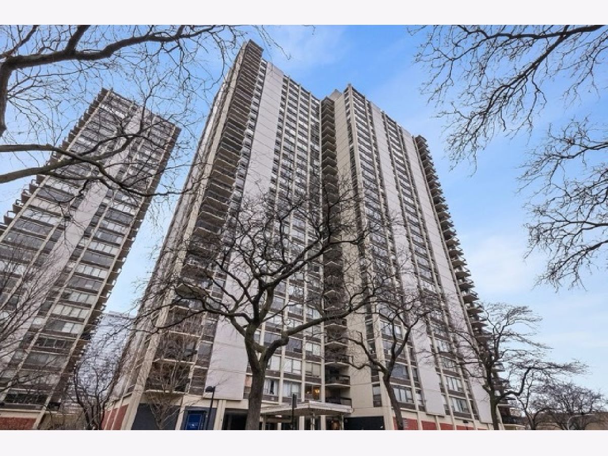 Condos & Townhomes Rented Sandburg Village Chicago Illinois, 1360 Sandburg