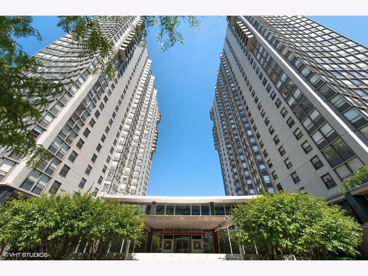  Rented Chicago Illinois, 5701 Sheridan