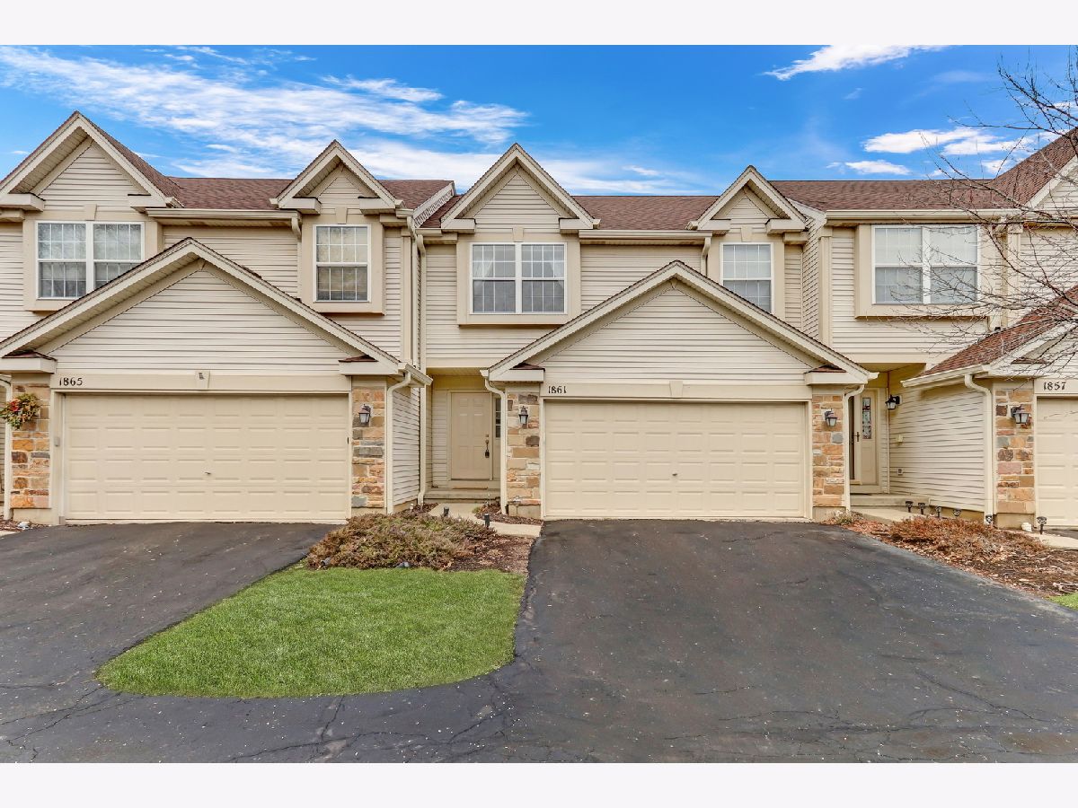  For Sale Grayslake Illinois, 1861 Maplewood Court