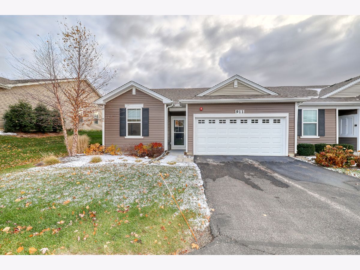  For Sale North Aurora Illinois, 911 Darwin Street