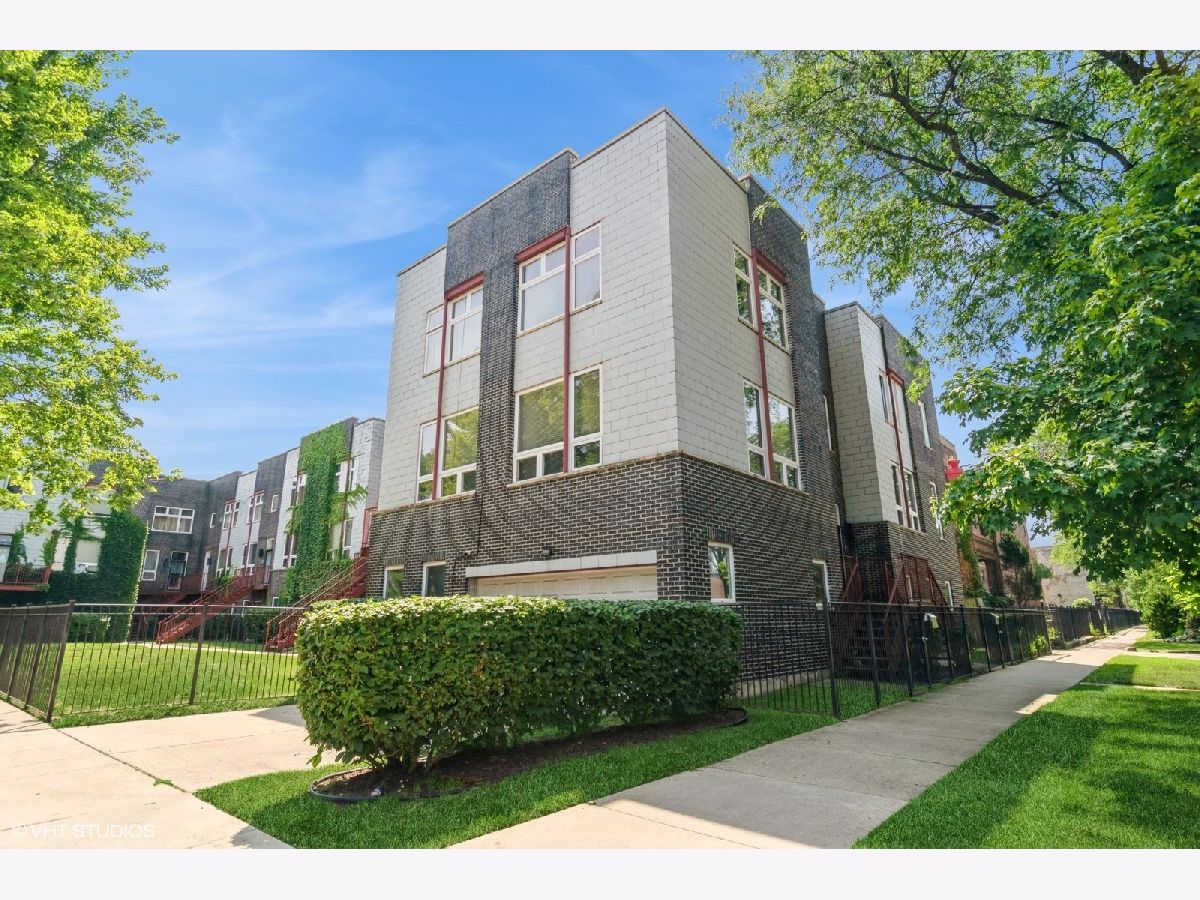  For Sale Chicago Illinois, 6201 Drexel Avenue