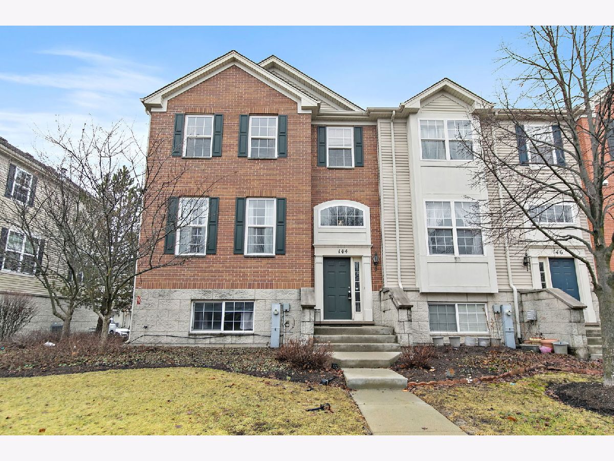 Townhomes & Homes For Sale Gilberts Town Center Gilberts Illinois, 144 Town Center Boulevard